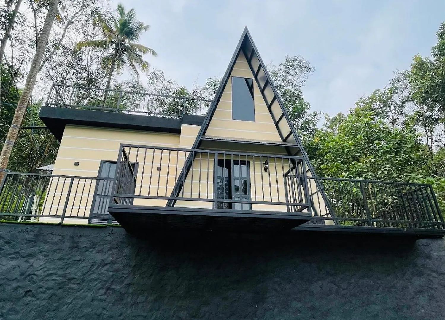Zerahs Homestay - Independent Villa, Athirappilly India