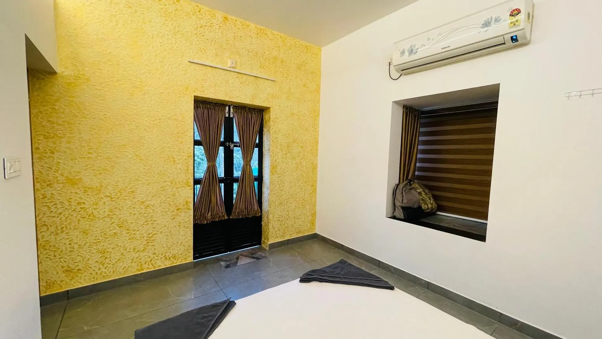 Zerahs Homestay - Independent Villa, Athirappilly 0*,  India