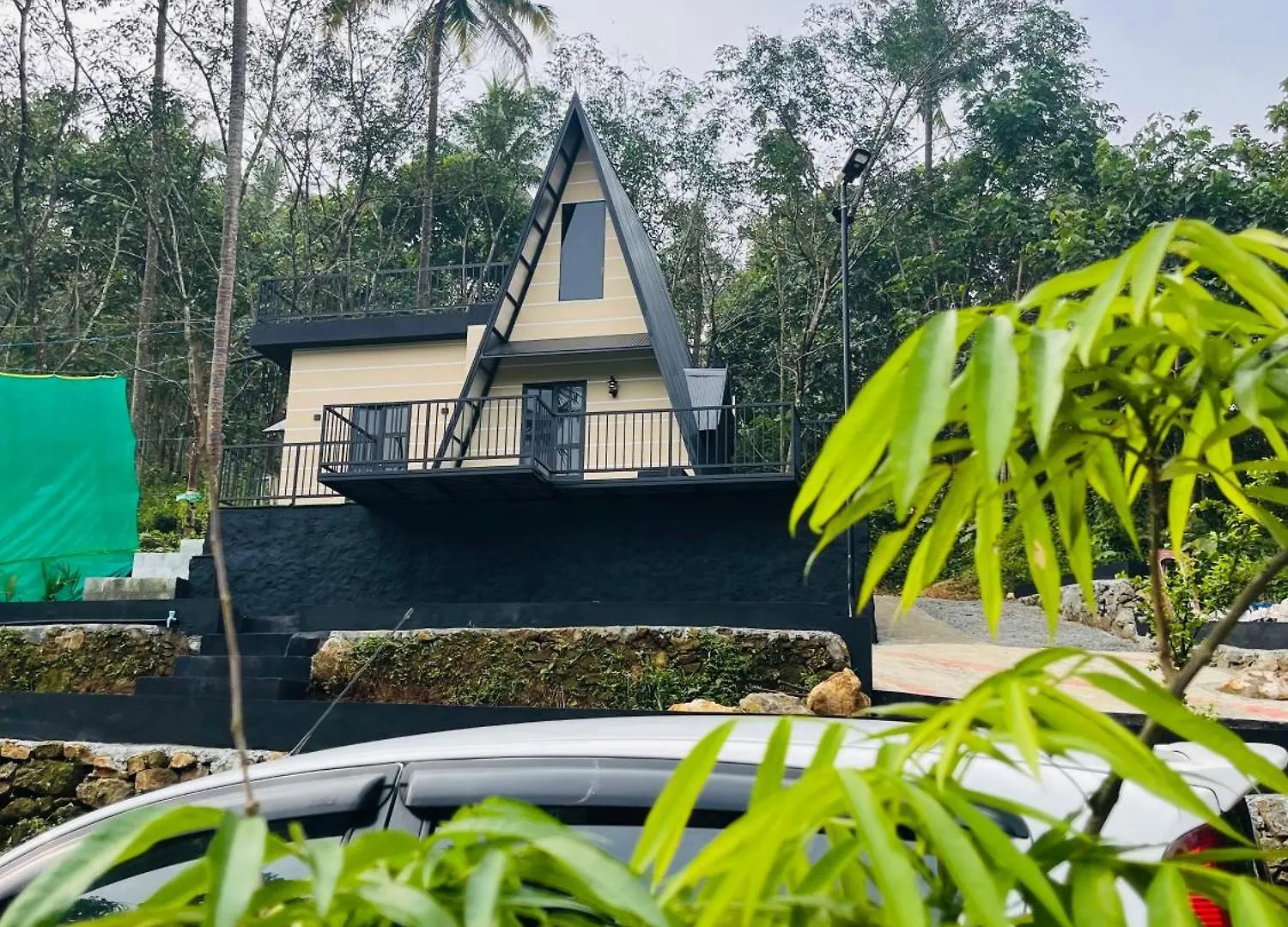 Zerahs Homestay - Independent Villa, Athirappilly