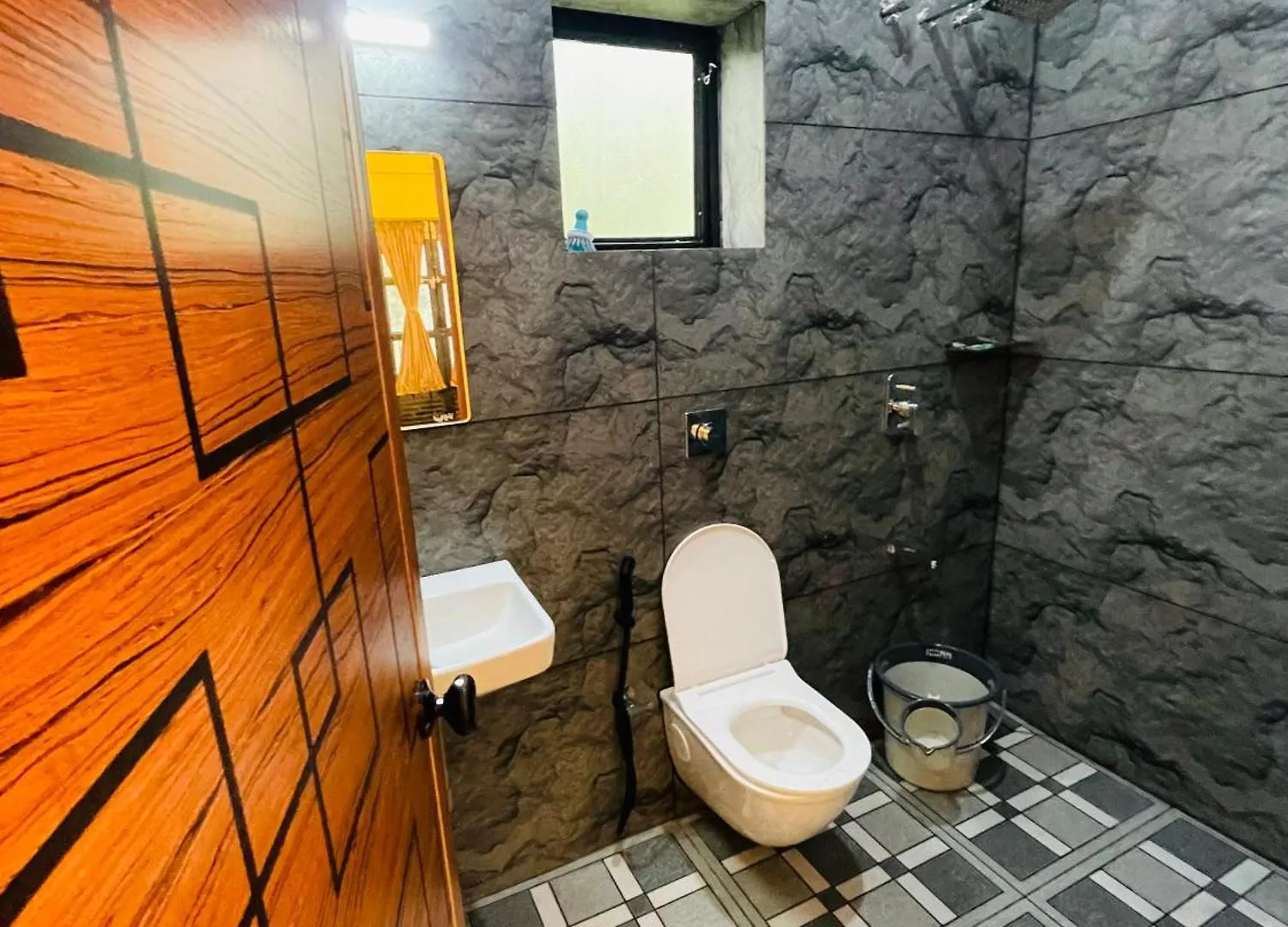 Zerahs Homestay - Independent Villa, Athirappilly 0*,  India
